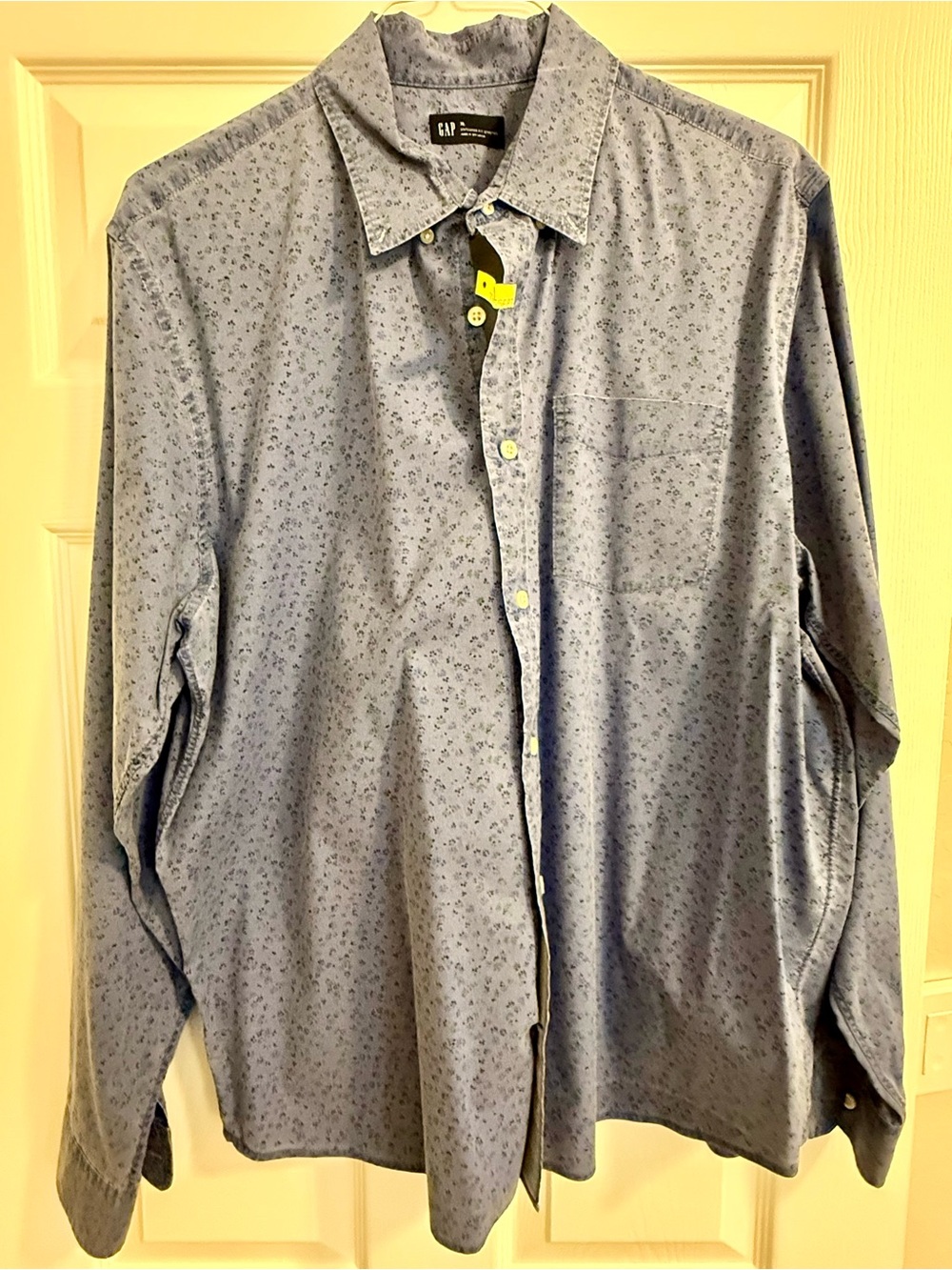 GAP Men's Blue Floral Micro-Print Button-Down Shirt XL